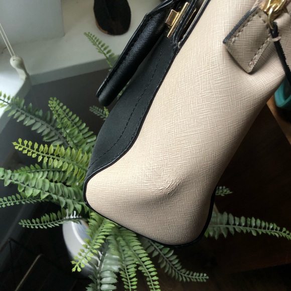 Calvin Klein Bag - Picture 13 of 15